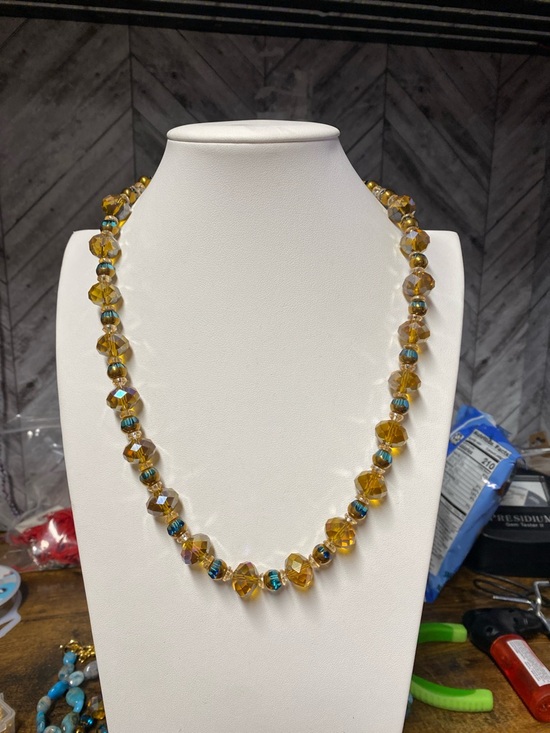 Golden Dreams Glass 20 inch necklace Aprilsplace - Picture 5 of 7
